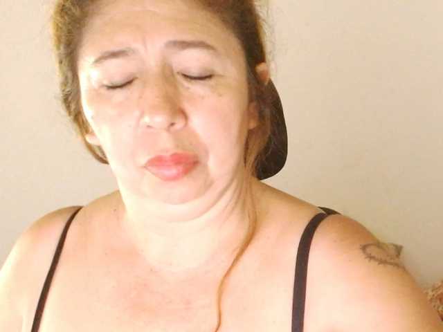 Valentina-mature live cam preview