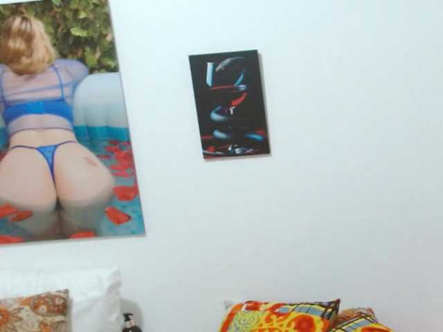 Valentina-mature live webcam show