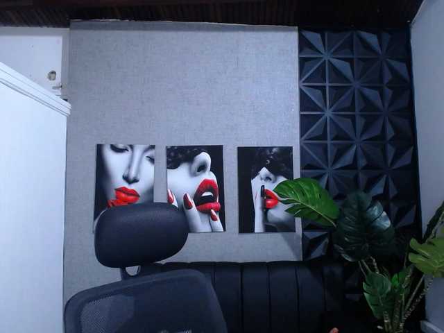 Preview of valentina-mature