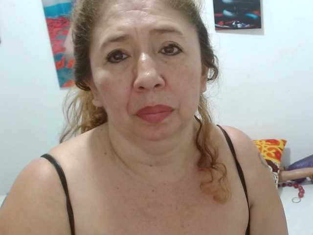 Valentina-mature live cam