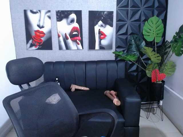 Valentina-mature live cam on BongaCams