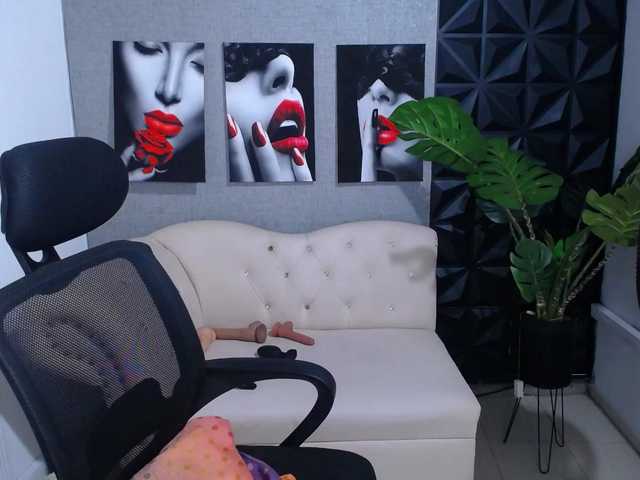 Preview of valentina-mature