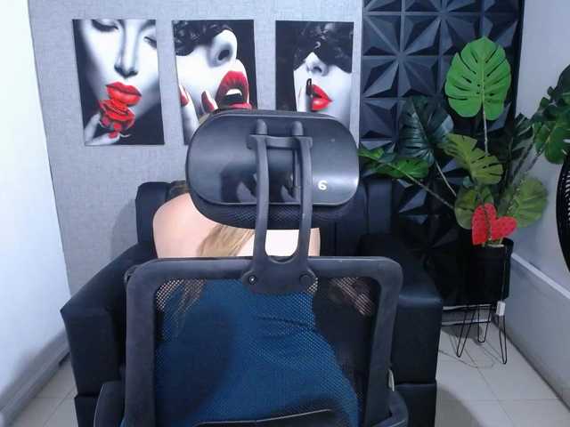 Valentina-mature live cam on BongaCams