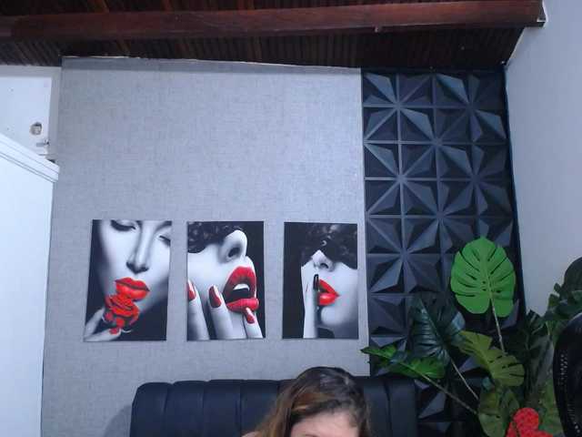 Valentina-mature live cam on BongaCams