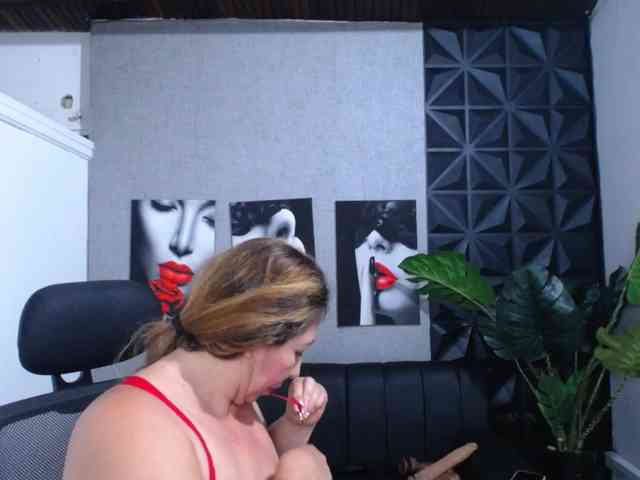 Valentina-mature webcam