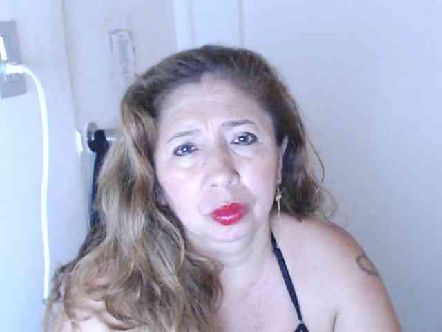 valentina-mature's live room