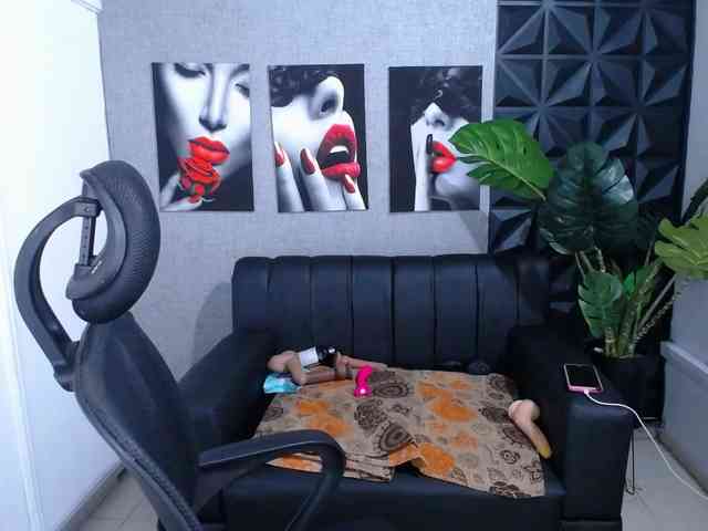 Valentina-mature webcam