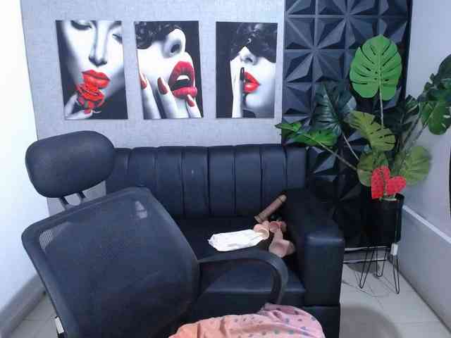 Valentina-mature webcam