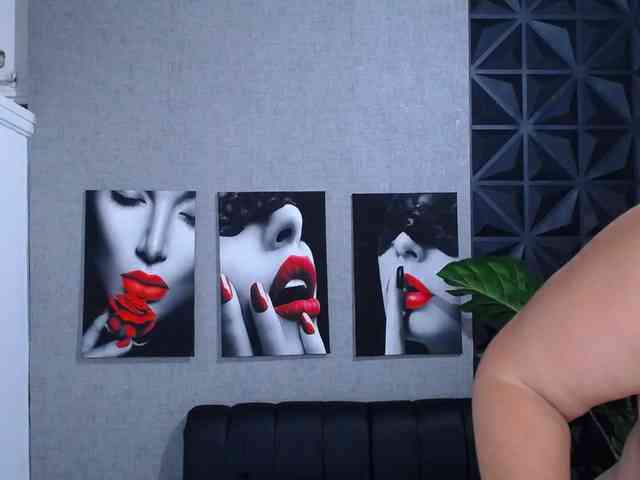 Valentina-mature