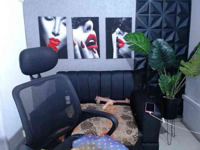 Valentina-mature webcam