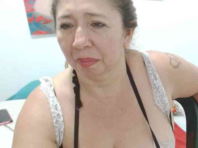Valentina-mature webcam