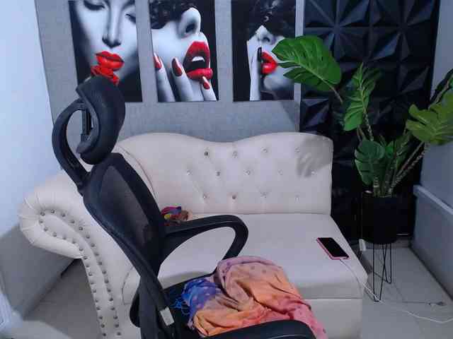 Valentina-mature webcam