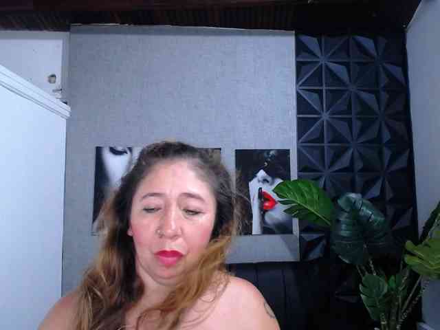 Valentina-mature webcam