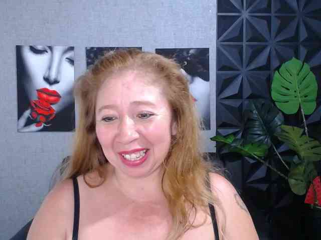 Valentina-mature webcam
