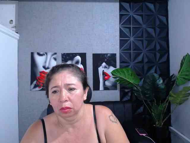 Valentina-mature