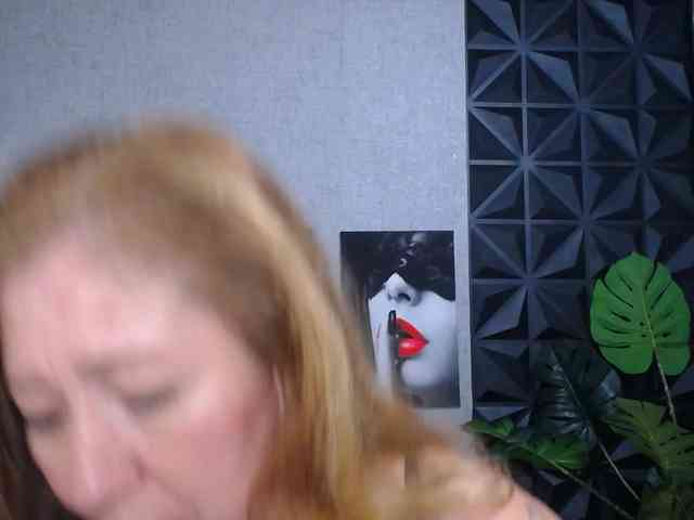 Valentina-mature