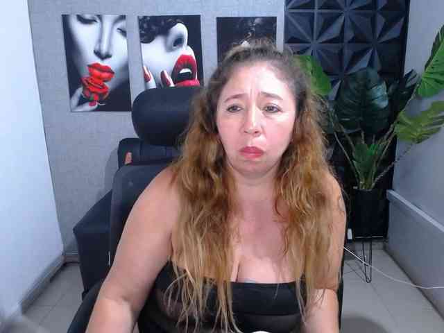 Valentina-mature