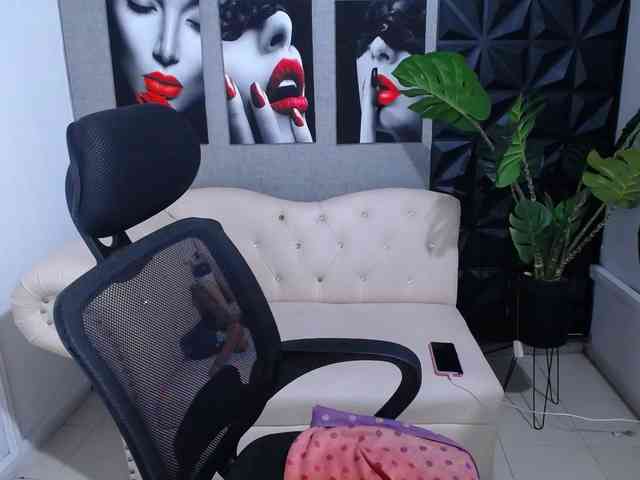 Valentina-mature webcam