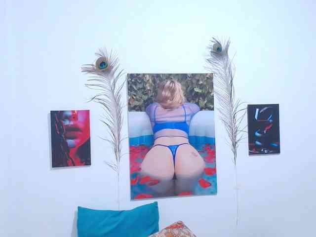 Valentina-mature