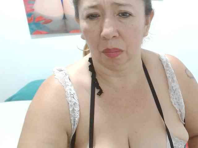 Valentina-mature webcam