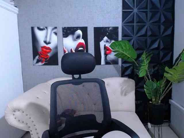 Valentina-mature webcam