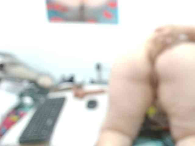 Valentina-mature webcam