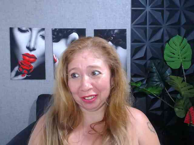 Valentina-mature webcam