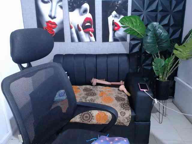 Valentina-mature webcam