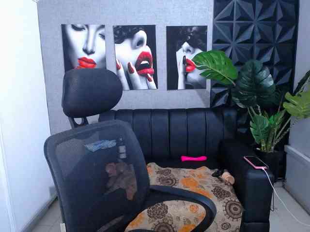 Valentina-mature webcam