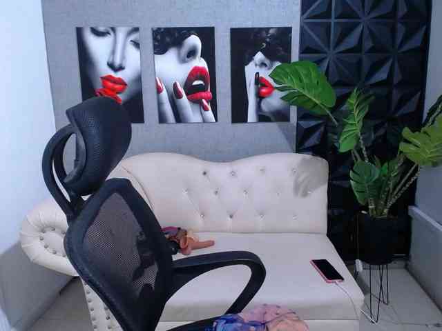 Valentina-mature webcam