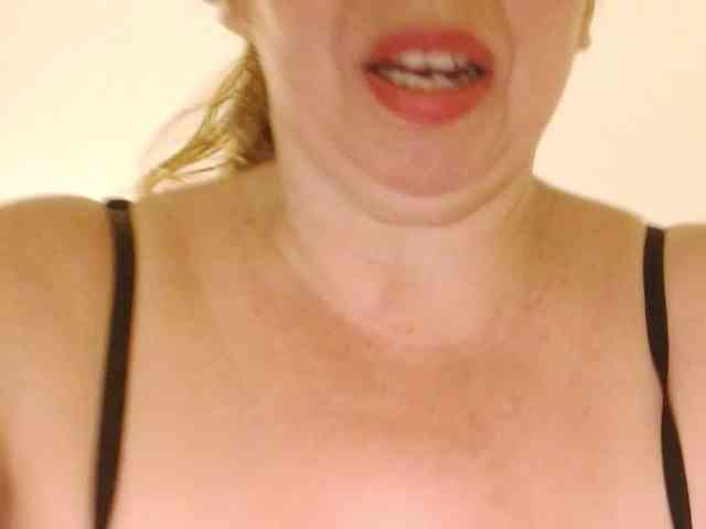 Valentina-mature