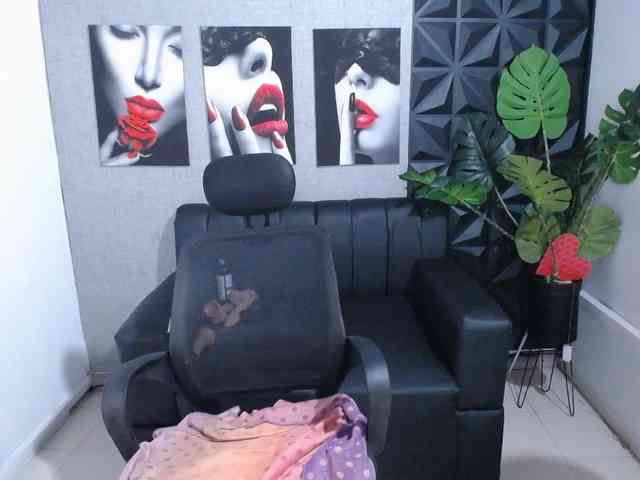 Valentina-mature webcam