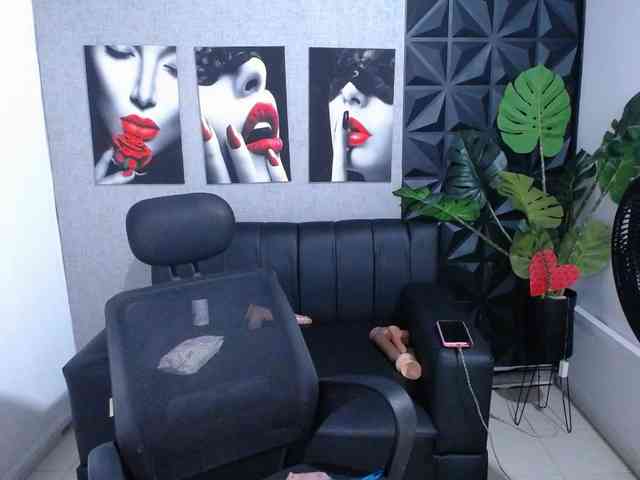 Valentina-mature webcam