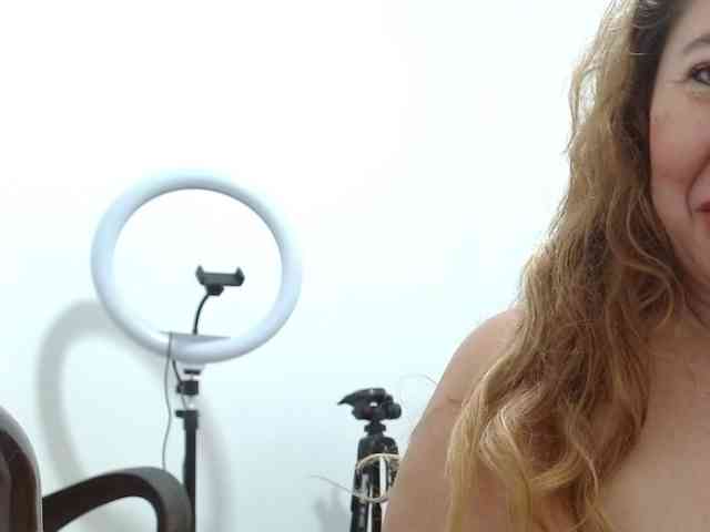 Valentina-mature webcam