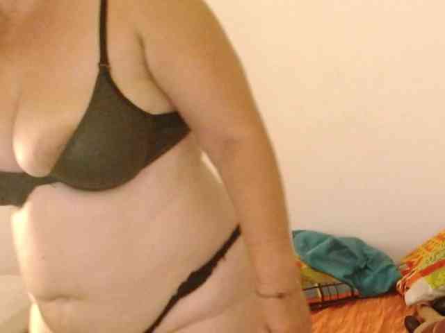 Valentina-mature