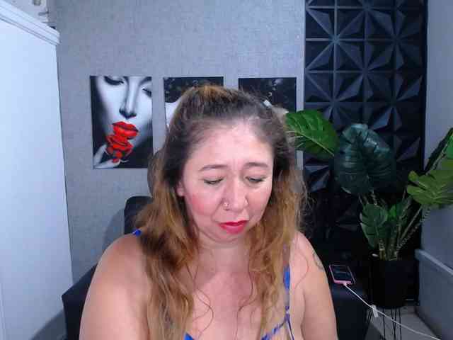 Valentina-mature webcam