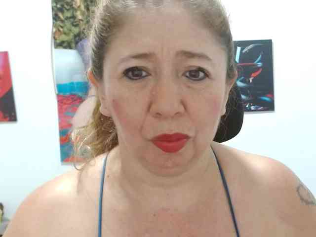 Valentina-mature webcam