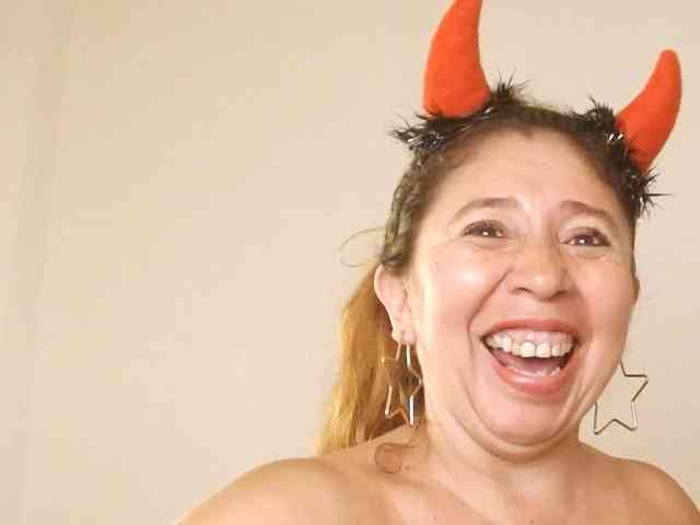 Valentina-mature