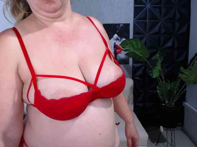 Valentina-mature webcam