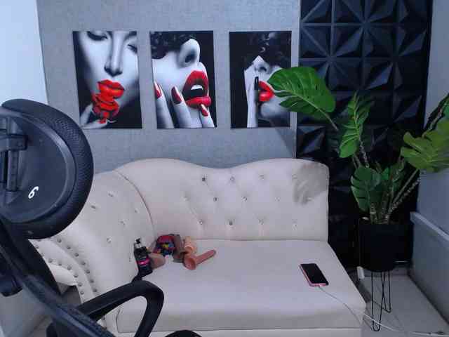 Valentina-mature webcam