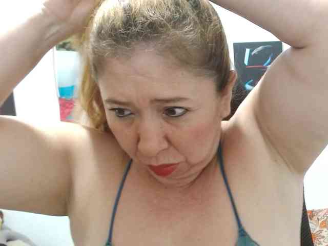 Valentina-mature webcam