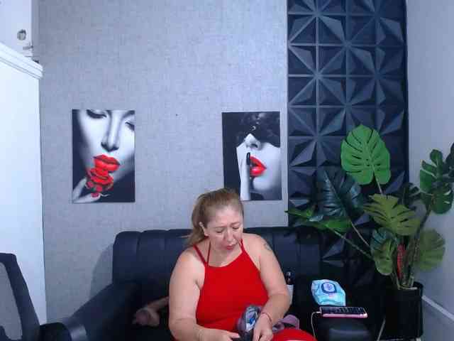 Valentina-mature
