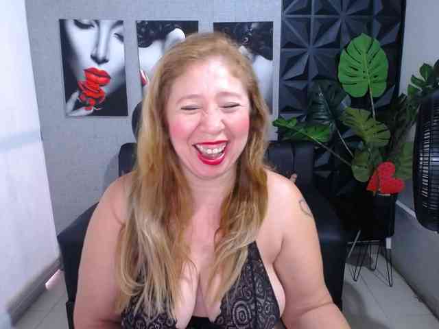 Valentina-mature webcam
