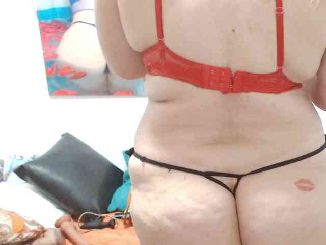 Valentina-mature webcam