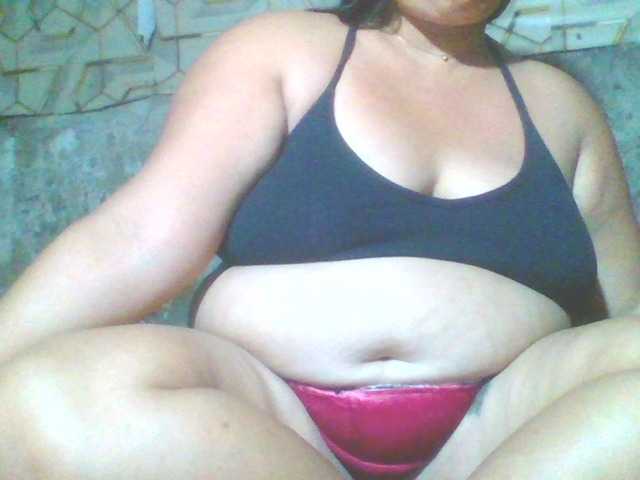 Yummypussy432 live cam on BongaCams