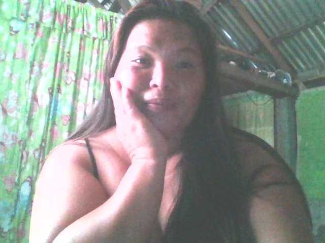 Yummypussy432 live cam on BongaCams