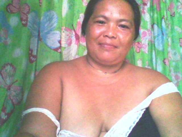 Yummypussy432 live cam on BongaCams