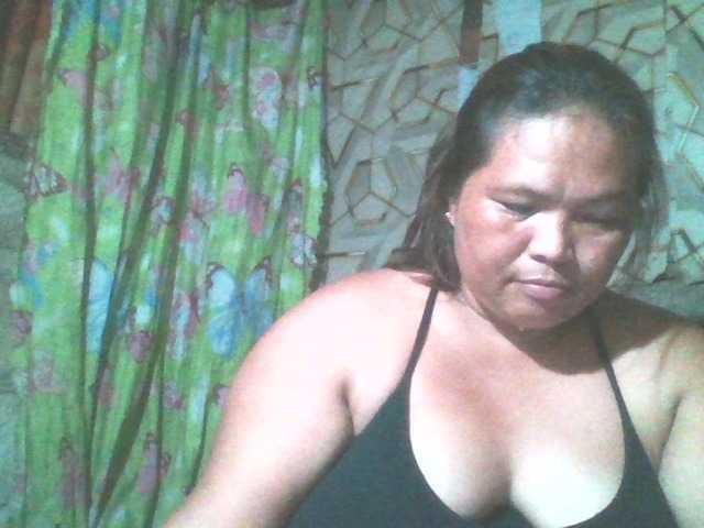 Yummypussy432 live cam on BongaCams