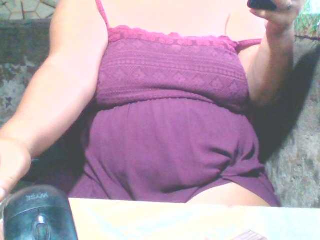Yummypussy432 live cam on BongaCams