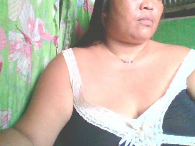 Yummypussy432 live cam on BongaCams